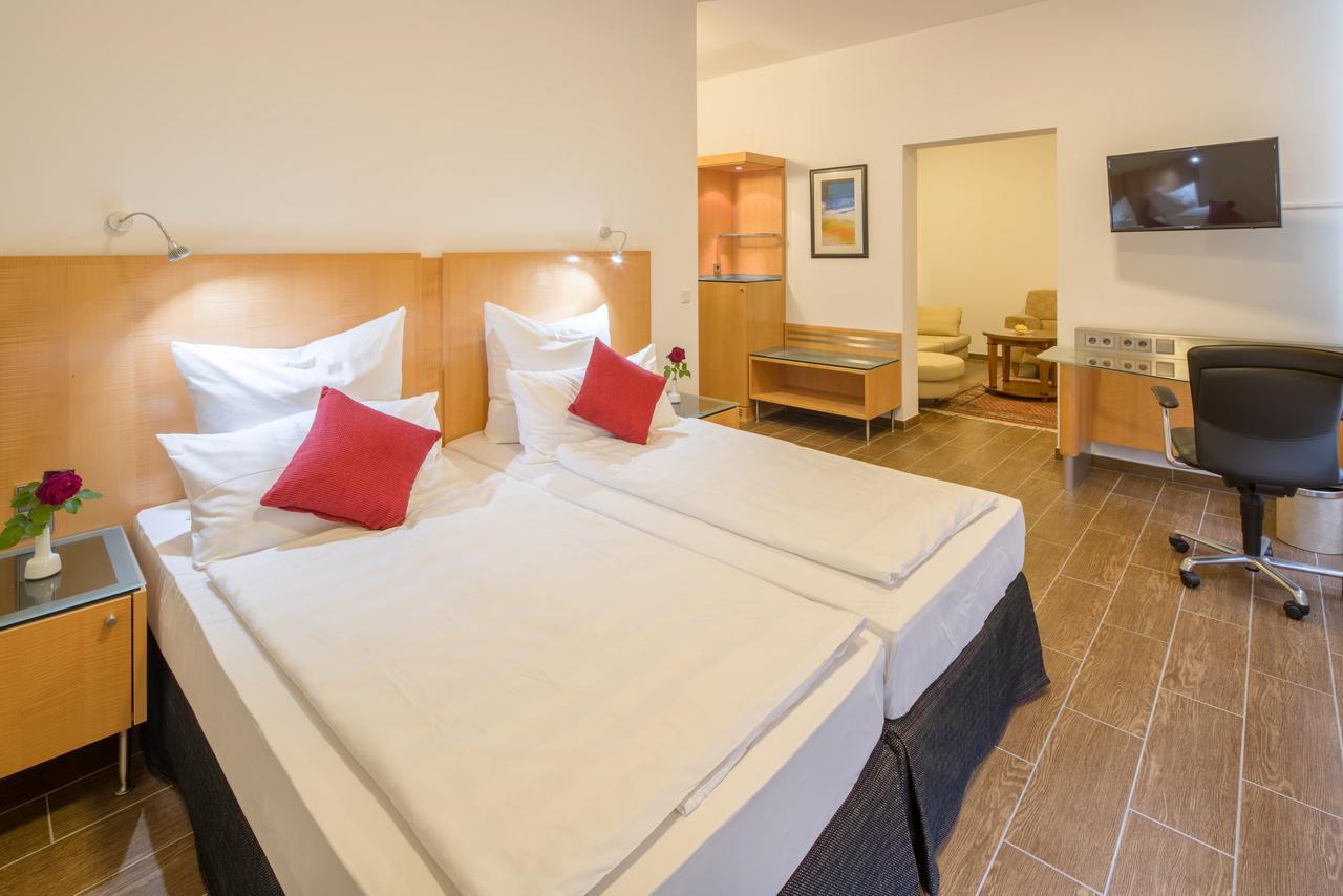 Taba Hotel Kellinghusen Екстериор снимка